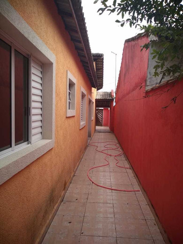 Imagem 8 de 14 de 956 Casa 2 Quartos, 1 Suíte, Sala, 2 Banheiros, 2 Vagas