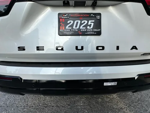 Toyota Sequoia PLATINUM BLANCA 2025