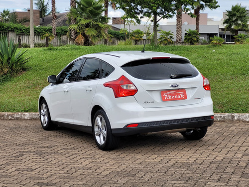 Ford Focus SE 1.6 16V TiVCT PowerShift