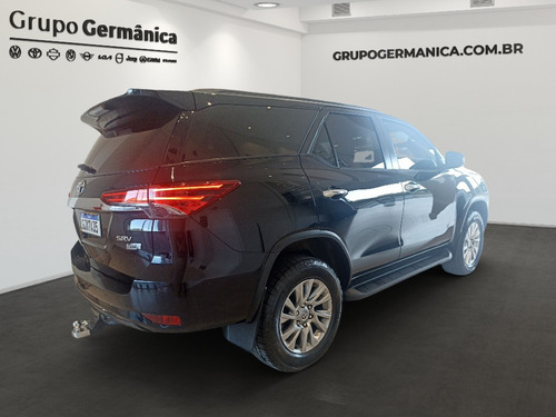 Toyota Hilux SW4 2.7 VVT-i FLEX SRV 7L 4X2 AUTOMÁTICO