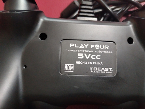 Control Beast Play Four Alambrico (Usado)