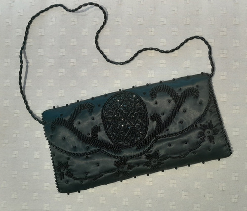 Cartera Negra De Raso Muy Elegante 