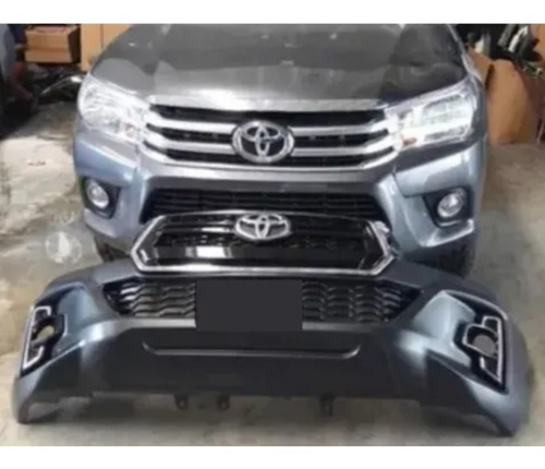 Toyota Hilux 16-18 Kit Rocco Nuevo