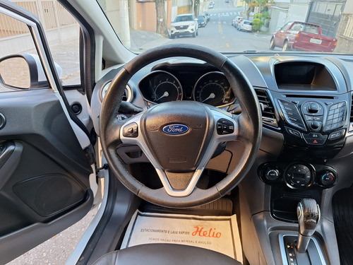 Ford Fiesta 1.6 TITANIUM HATCH 16V FLEX 4P AUTOMÁTICO