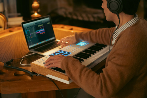 Controlador De Teclado Midi Arturia Keylab 49 Mk3 Blanco