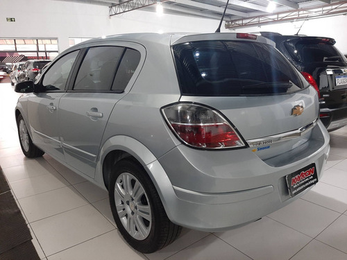 Imagem 3 de 15 de Chevrolet Vectra 2.0 Gt Hatch 8v Flex Manual Ar Digital