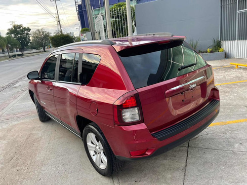 Imagen 8 de 15 de Jeep Compass 2015 2.4 Latitude 4x2 Mt