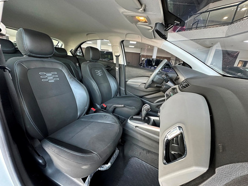 Chevrolet Onix 1.4 Advantage Aut. 5p