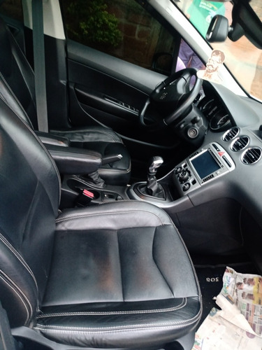 Imagem 6 de 9 de Peugeot 308 2013 2.0 Allure Flex 5p