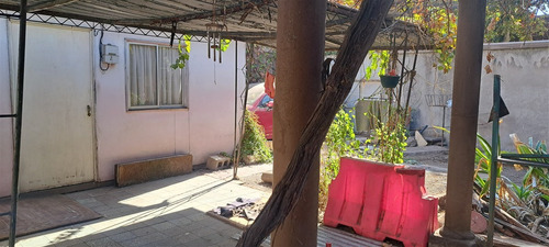 Casa En Venta De 6 Dorm. En Ñuñoa
