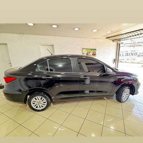 Fiat Cronos 1.0 Flex 4p