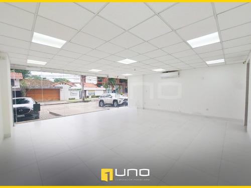 Imagen 2 de 8 de Local Comercial Con Amplio Frente En Alquiler