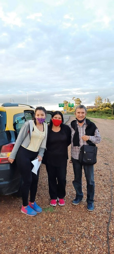 Imagen 4 de 9 de Traslados Taxi Aeropuerto Mascotas Mensajería Combi Charter