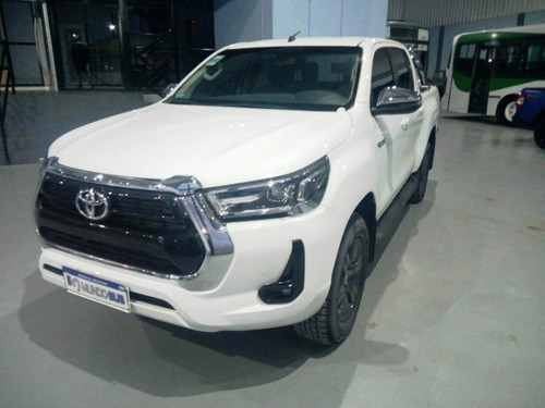 Toyota Hilux 2.8 Cd Srv 177cv 4x2 At