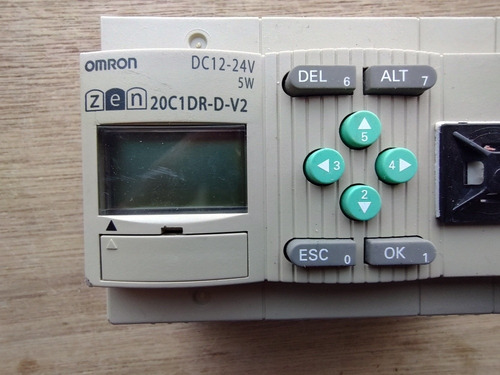 Plc Omron Zen 20c1dr-d-v2 (Usado)