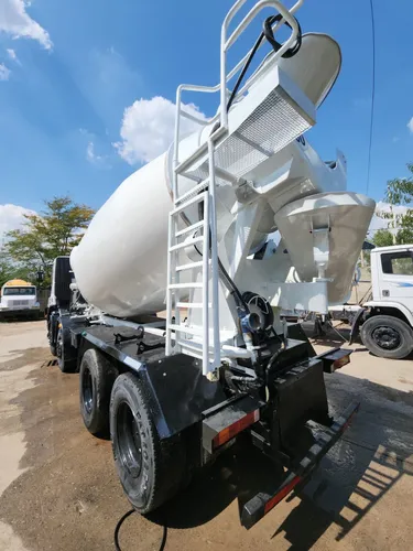 Camión Mixer Hormigonero 10m