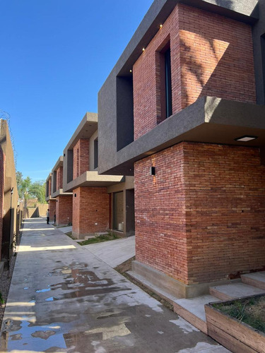 ¡precio De Oportunidad! ¡housing De Categoría En Zona Norte!