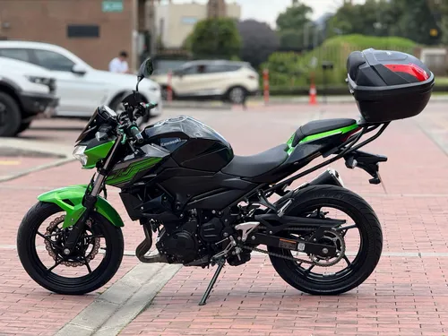 Kawasaki Z400 2021