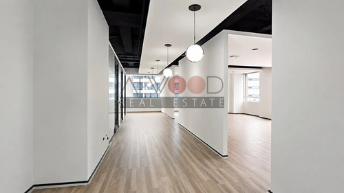 Oficina Semi Amoblada - Remodelada - 167 M2 - 2 Privados