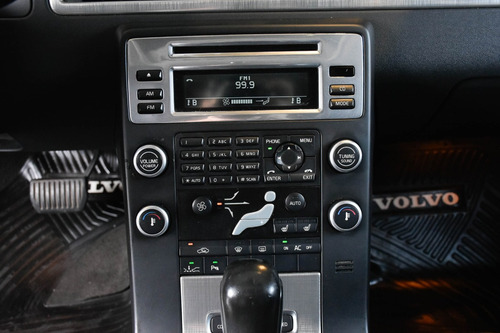 Volvo XC70 3.2 Awd At