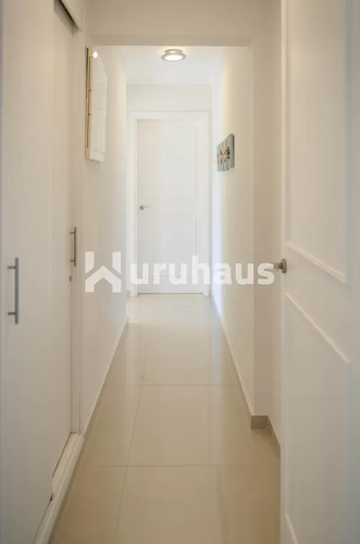 Alquiler Apartamento Tres Dormitorios Punta Del Este Playa Brava Edificio Torre Cristal