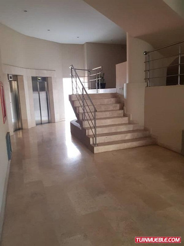 Florelia Mota Vende Apartamento Res Iceberg