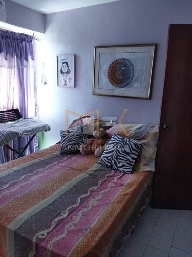 Imagen 8 de 14 de Corporación Mk Inmobiliaria: Vende Apartamento En Residencia Caracas / 04241348538