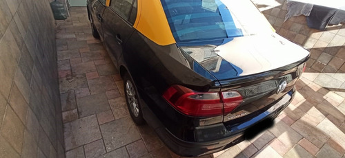 Taxi Volkswagen Voyage 2017