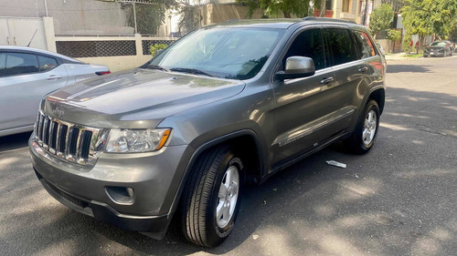 Imagen 3 de 13 de Jeep Grand Cherokee 2012 Laredo V6 4x2 At