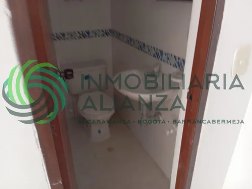 Oficina En Arriendo En Centro. Cod A8172