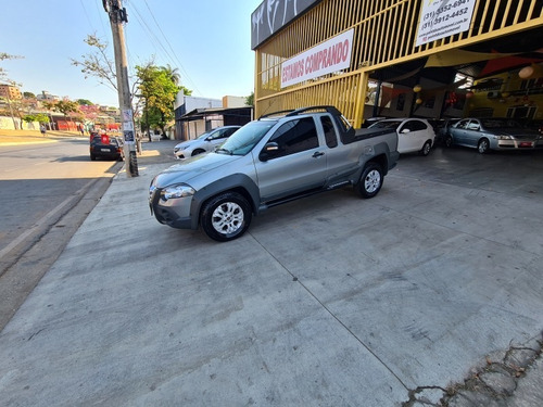 Imagem 2 de 14 de Fiat Strada Cab. Est. Strada Adventure 1.8/ 1.8 Locker Flex