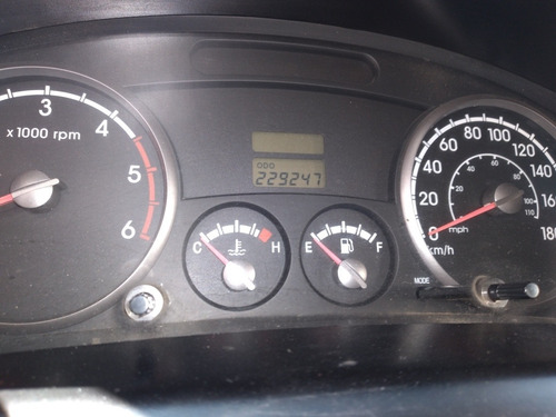 Imagem 7 de 13 de Kia Bongo 2009 2.7 Luxo 4x4 Rs C. Dupla C/ Carroceria 2p