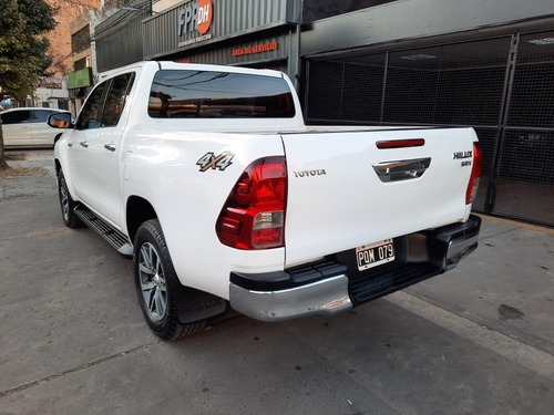 Imagen 3 de 4 de Toyota Hilux 2016 2.8 Cd Srx 177cv 4x4 At