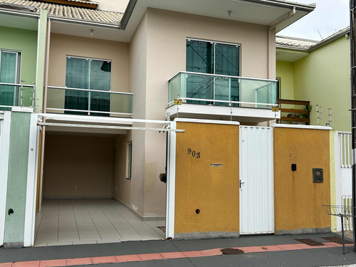 2 Casas Pelo Preço De 1 - B.camboriú/sc - De 2,8m Por 2,3m