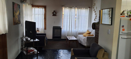 Casa En Venta - 2 Dormitorios 2 Baños - 700mts2 - San Martín De Los Andes