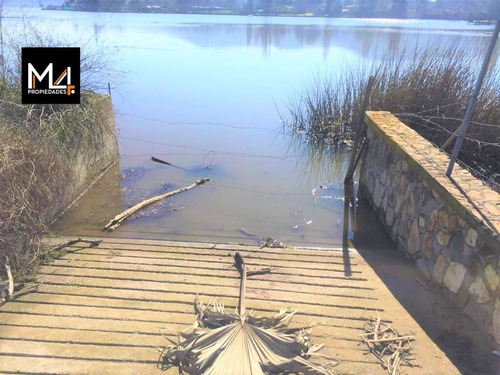 Hermoso Sitio A Orilla Del Lago En Las Cabras