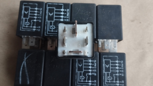 Relay 409 Jetta A4 Beetle Golf 7 Pines (Usado)