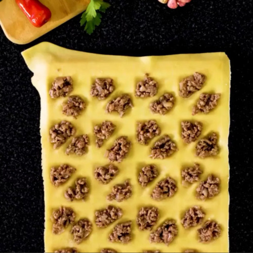 Forma P/ Moldar Macarrão Capelletti Meia Lua Massa Recheada