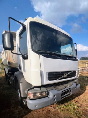 Volvo 310 Truck Cacamba Com Divida