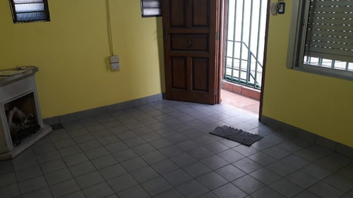 Imagen 7 de 17 de Departamento Tipo Casa En Alquiler En Lanus Este