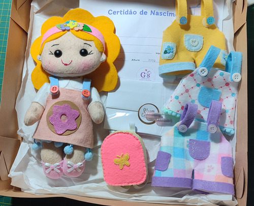 Kit Boneca Maria Com Roupas No Jardim Das Fadas Lúdico