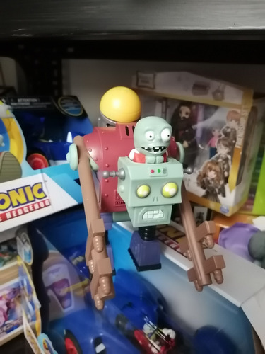 Plantas Vs Zombies : Zombie Saltarin Modelo B