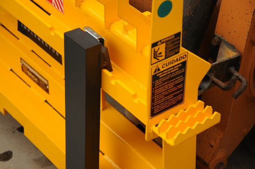 Imagem 2 de 5 de Garfo Pallet