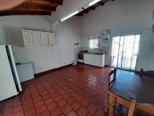 Casa 2 O 3 Familias En Venta Ubicado En Lanús Oeste