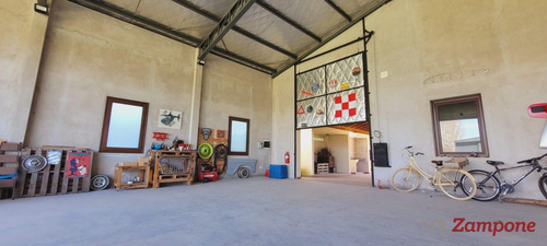 Venta De Casa 3 Ambientes Con Hangar En El Aero Country Club General Rodriguez