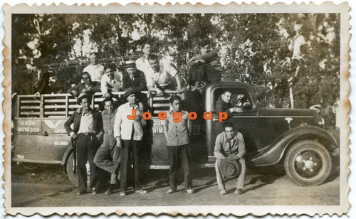 Antigua Foto De Hombres En Camion - Kovacic