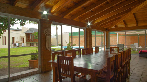 Venta Casa Zona Norte A 100 M De La Nuñez, 5 Dorm.