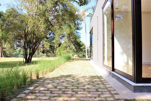 Moderna! No São Fernando Golf Club - Exclusiva - Granja Viana - Ca17797