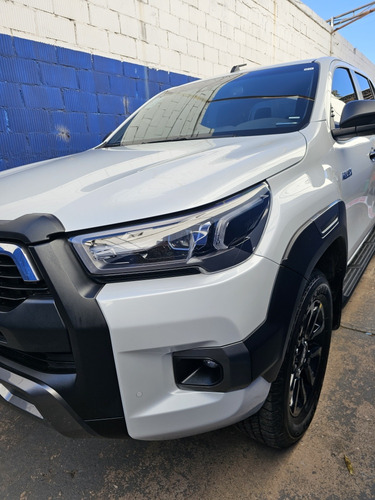 Toyota Hilux 2.8 Conquest 