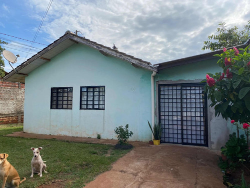 Casa Com 2 Quartos, 1 Banheiro, Sala Grande, Cozinha Grande